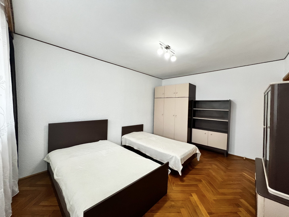 Apartament cu 5  camere in  Bulevardul Timisoara -Plaza Mall