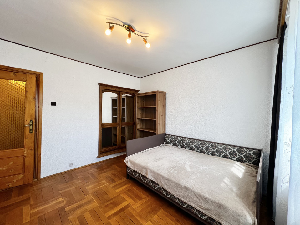 Apartament cu 5  camere in  Bulevardul Timisoara - Plaza Mall