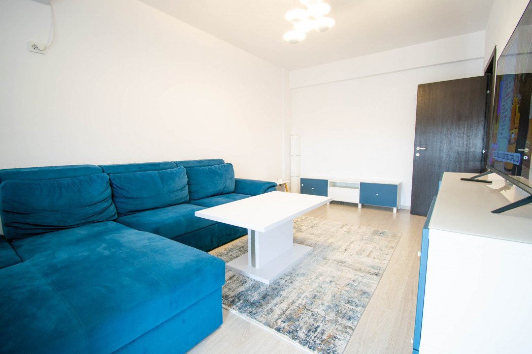 Apartament cu 3 camere,decomandat,metrou Aparatorii Patriei