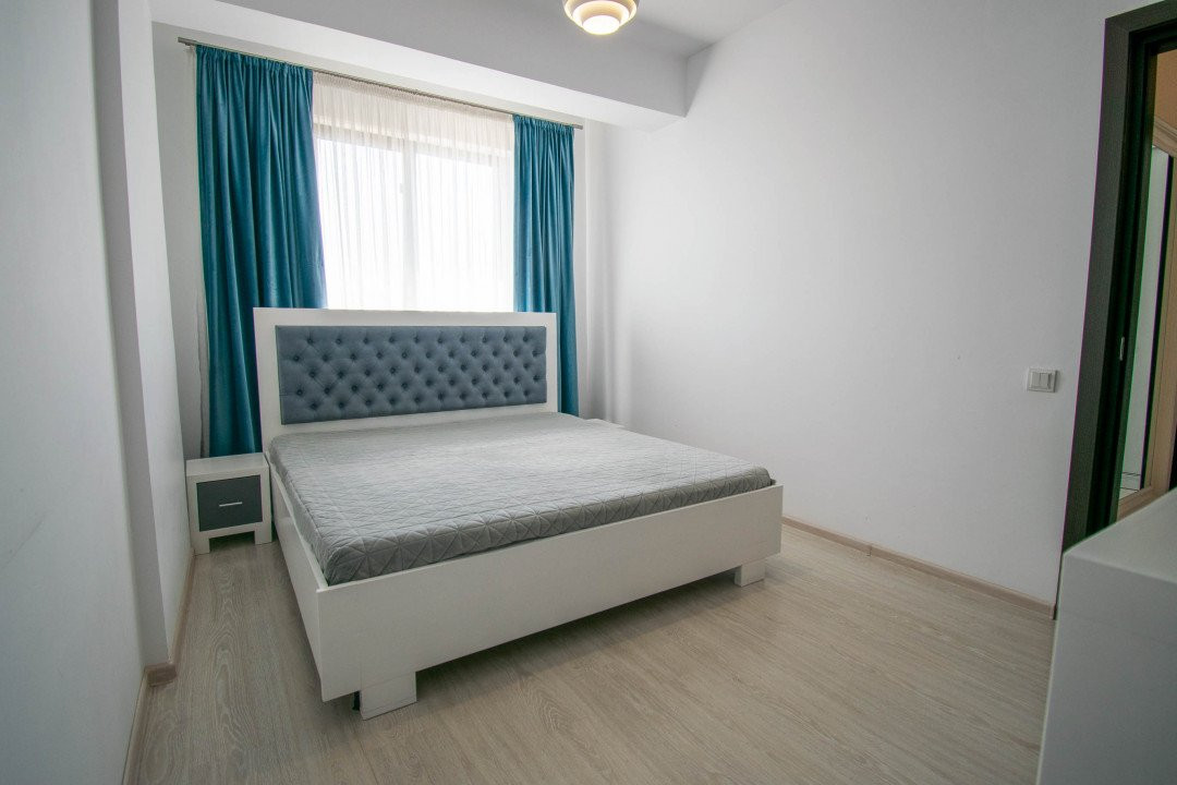 Apartament cu 3 camere,decomandat,metrou Aparatorii Patriei