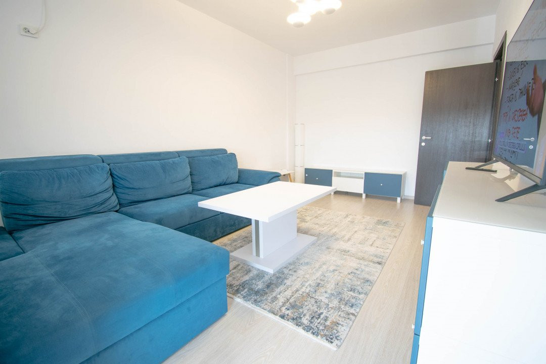 Apartament cu 3 camere,decomandat,metrou Aparatorii Patriei