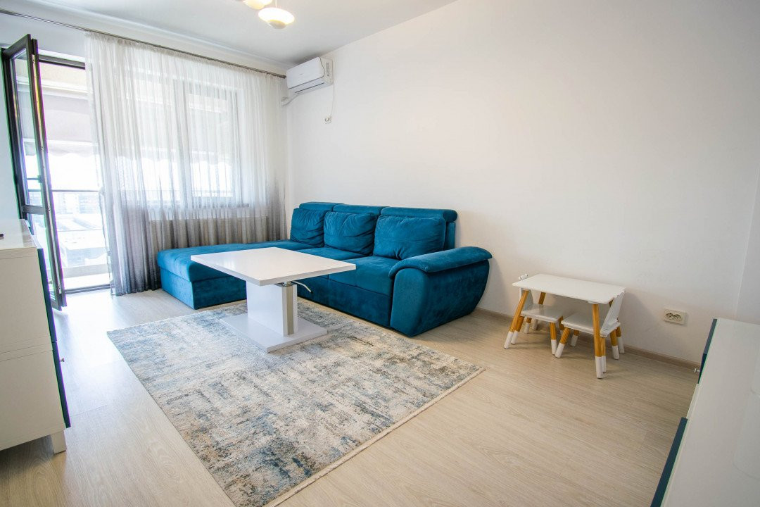 Apartament cu 3 camere,decomandat,metrou Aparatorii Patriei