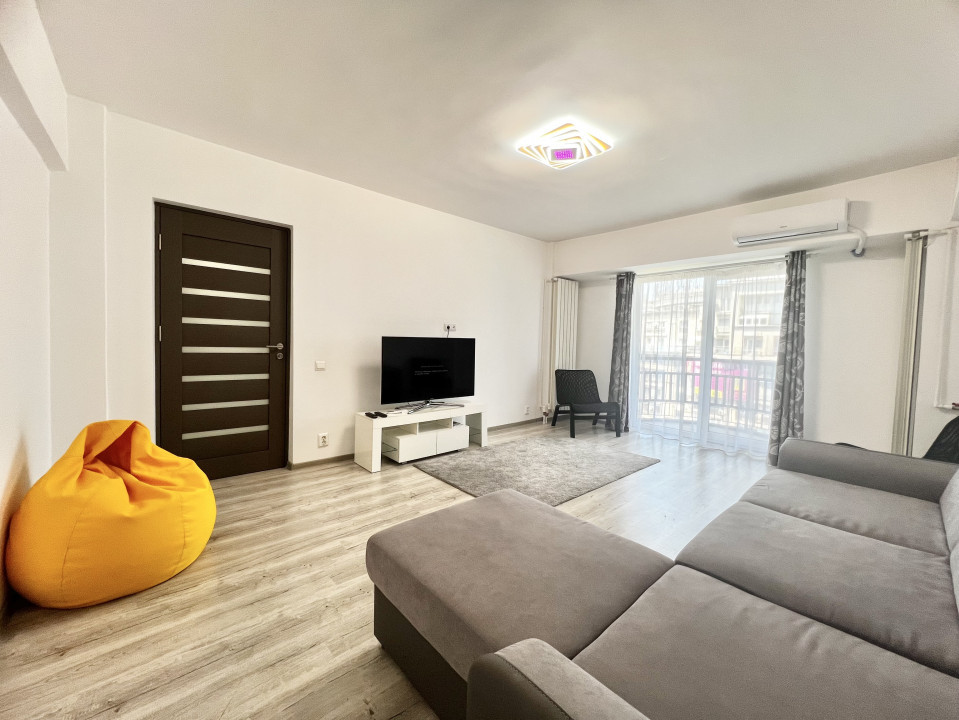 Apartament renovat, spatios, central in Bdul Unirii - Traian