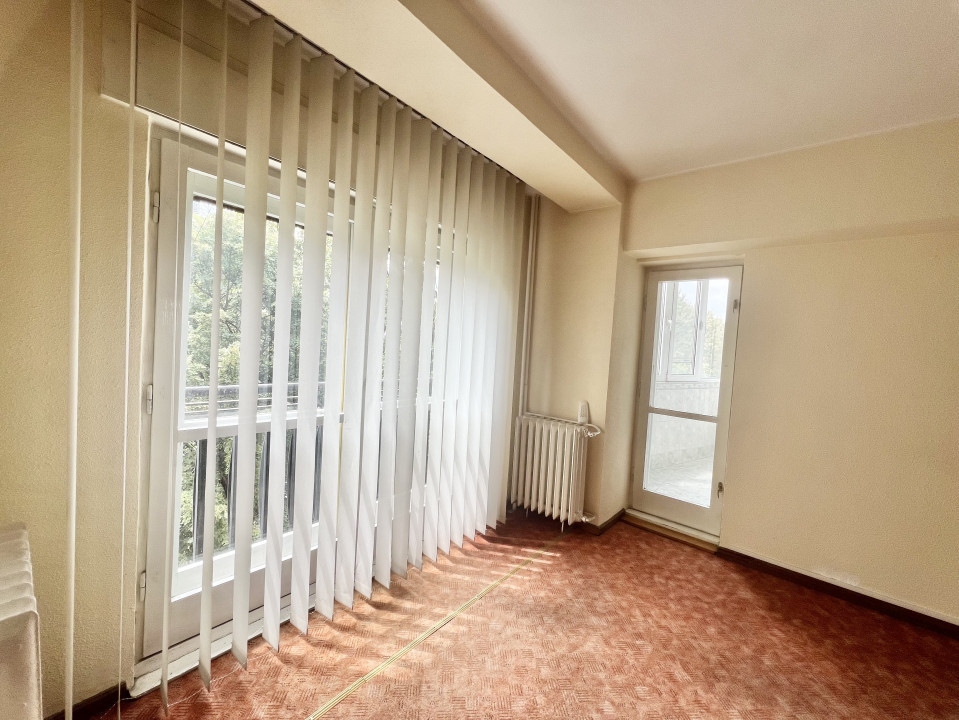 Apartament 4 camere in Piata Unirii pretabil Birouri