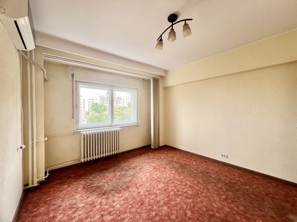 Apartament 4 camere in Piata Unirii pretabil Birouri