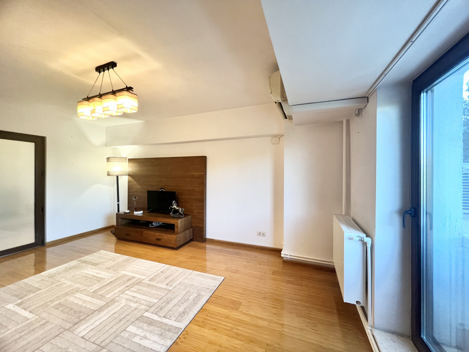 Apartament 3 camere Parc - Metrou Izvor Centrala proprie