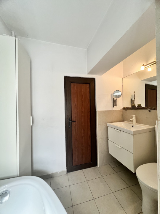 Apartament 3 camere Parc - Metrou Izvor Centrala proprie