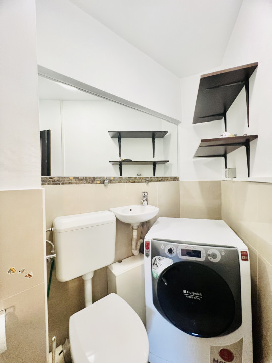 Apartament 3 camere Parc - Metrou Izvor Centrala proprie