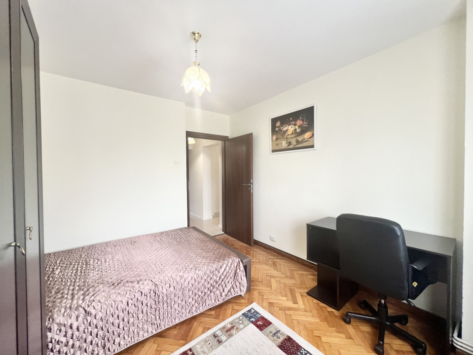 Apartament 3 camere cu centrala proprie si parcare in Bdul Libertatii 