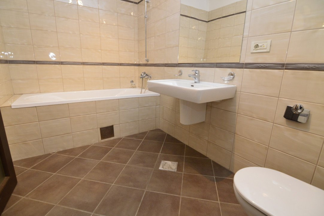 Apartament 3 camere de vanzare DACIA-Ultracentral- Str. Mihai Eminescu