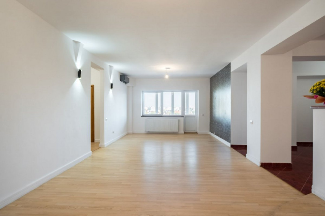 Apartament mare si luminos