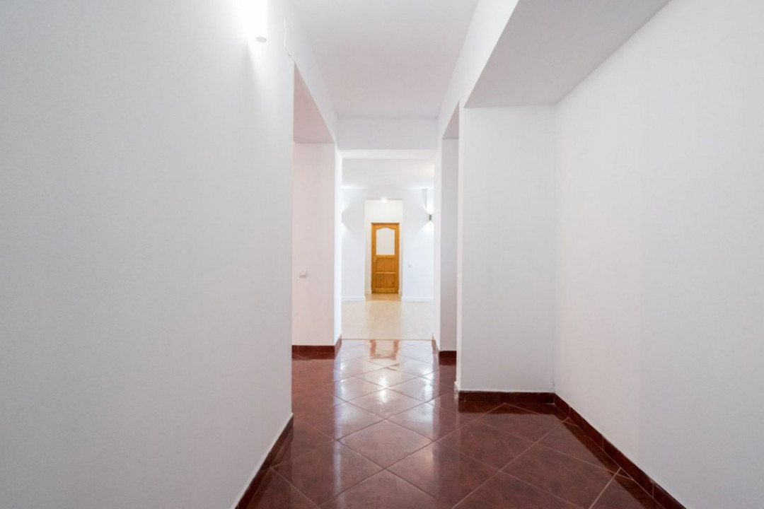 Apartament mare si luminos