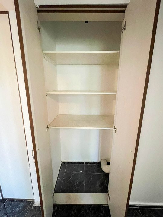 Apartament 3 camere,decomandat-etaj 3,centrala proprie-Metrou Aparatorii Patriei