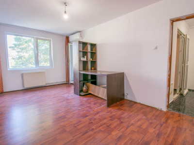 Apartament 3 camere,decomandat-etaj 3,centrala proprie-Metrou Aparatorii Patriei