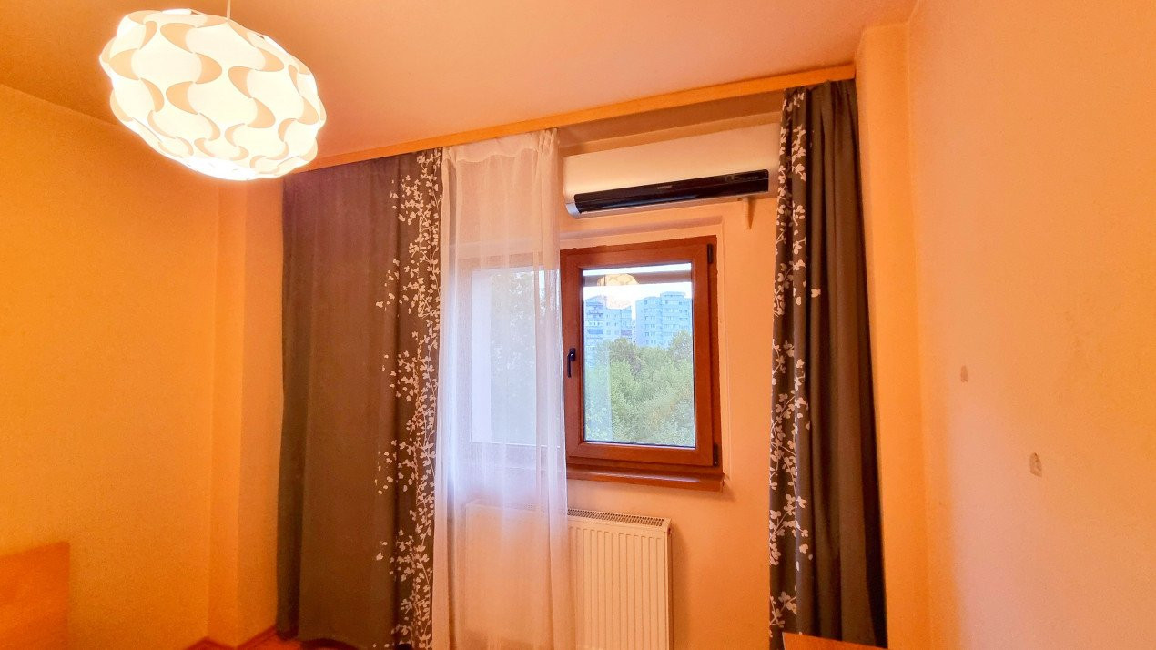 Apartament cu 3 camere, 2 bai an 1985 Dristor, Ramnicu Valcea nr. 33