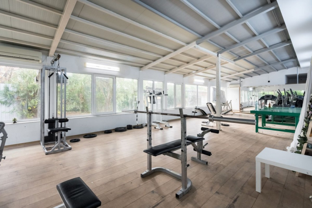 CALUGARENI - MANEURO -  COMPLEX COMERCIAL ACTIV, AFACERE LA CHEIE!