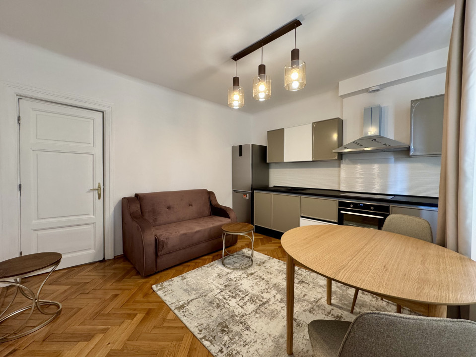 Apartament cu terasa si parcare in Kisseleff-Victoriei 