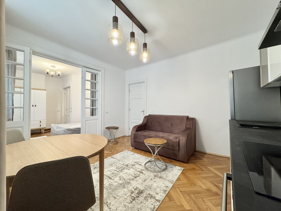 Apartament cu terasa si parcare in Kisseleff-Victoriei 