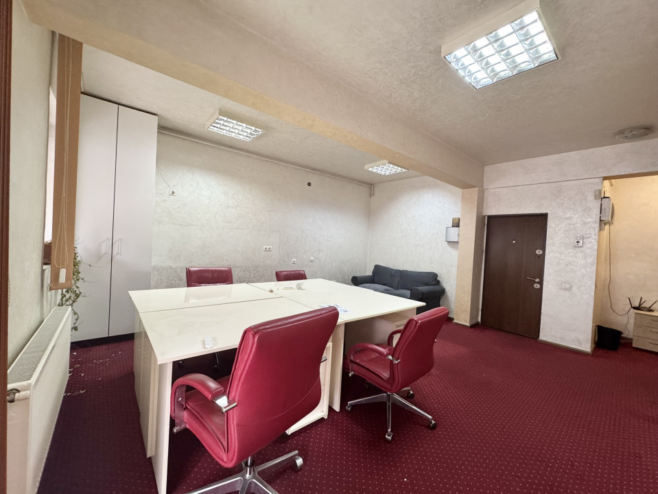 Apartament - Birou in zona Bdul Libertatii, cu Centrala Terasa si Parcare