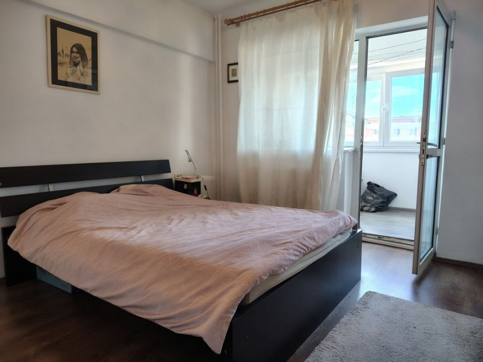 Mosilor 4 camere centrala proprie, decomandat