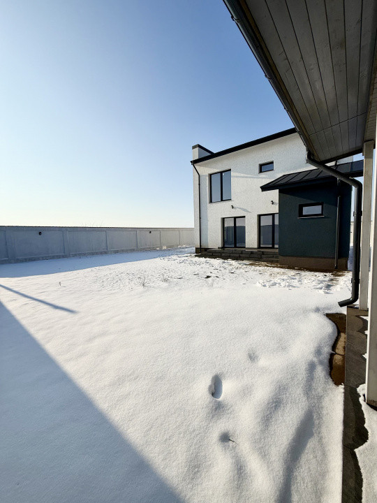 Vilă modernă cu 4 camere | Încălzire în pardoseală | Teren 505 mp