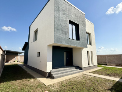 Vilă de vânzare în Frumușani – 4 camere, foișor și curte spațioasă