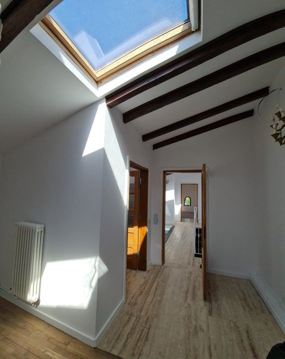 Casa de vanzare 5 camere in zona Unirii
