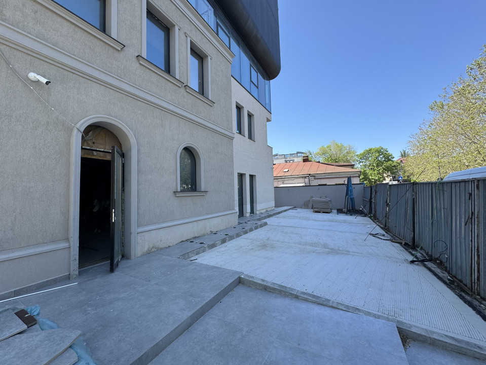 SPATIU COMERCIAL PREMIUM in EMINESCU - DACIA CUSTOM MADE*