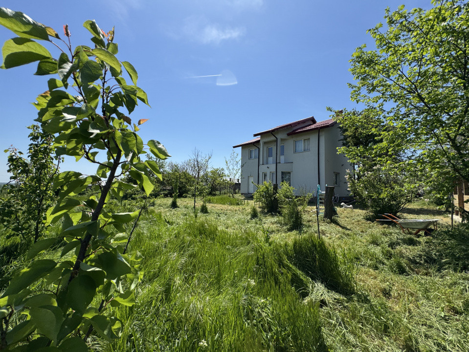 Casa la 30 min de București, în sat Nuci - necesita finisare interioară 