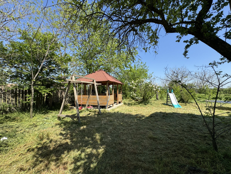 Casa la 30 min de București, în sat Nuci - necesita finisare interioară 