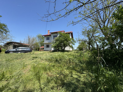 Casa la 30 min de București, în sat Nuci - necesita finisare interioară 