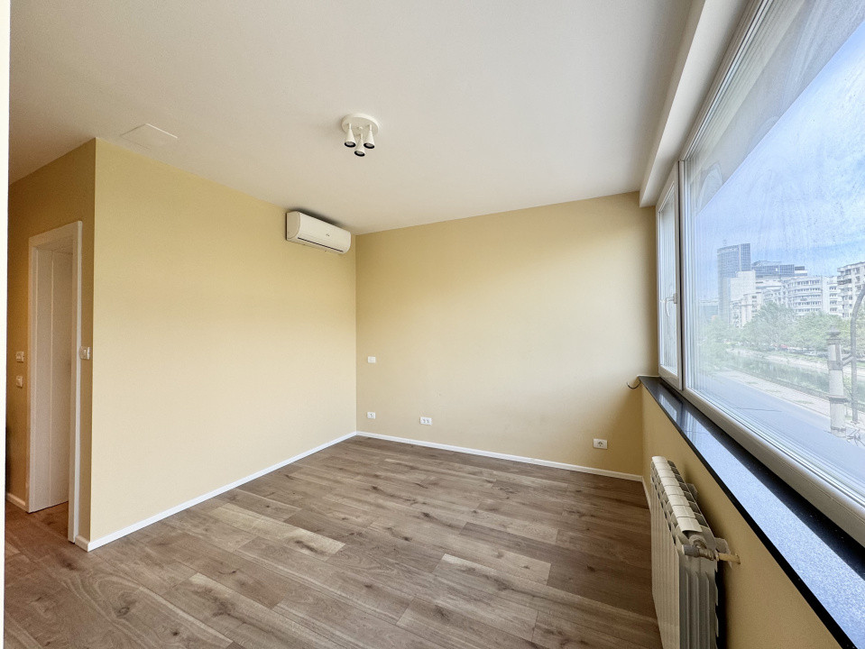 Apartament nou amenajat, situat la Bulevard, ideal Birou, Cabinet