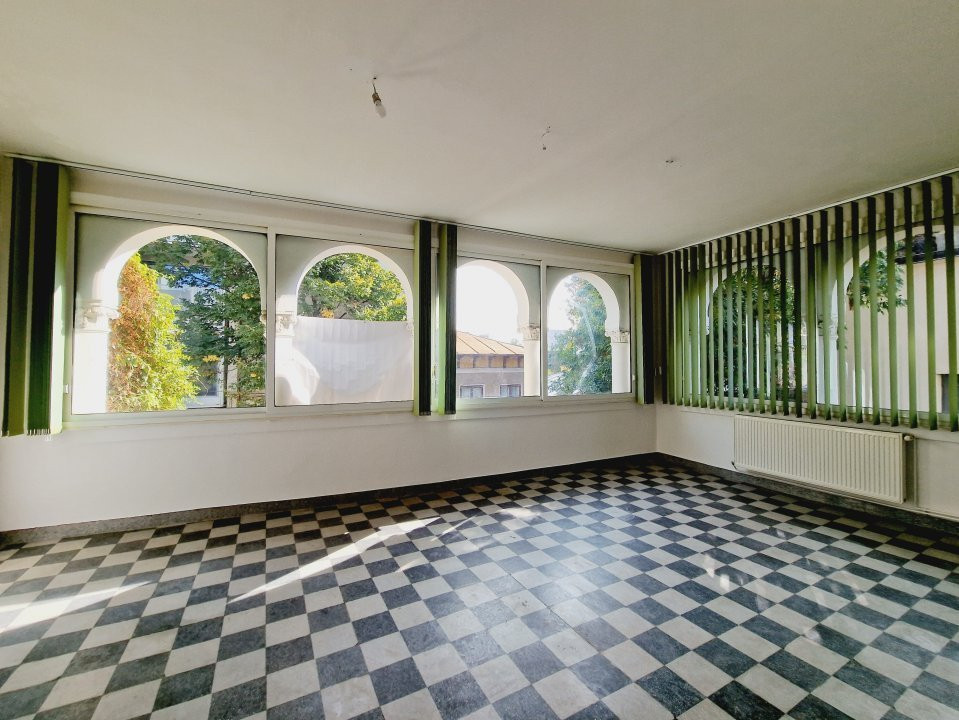 Central, elegant, versatil - Vila ideala pentru orice plan