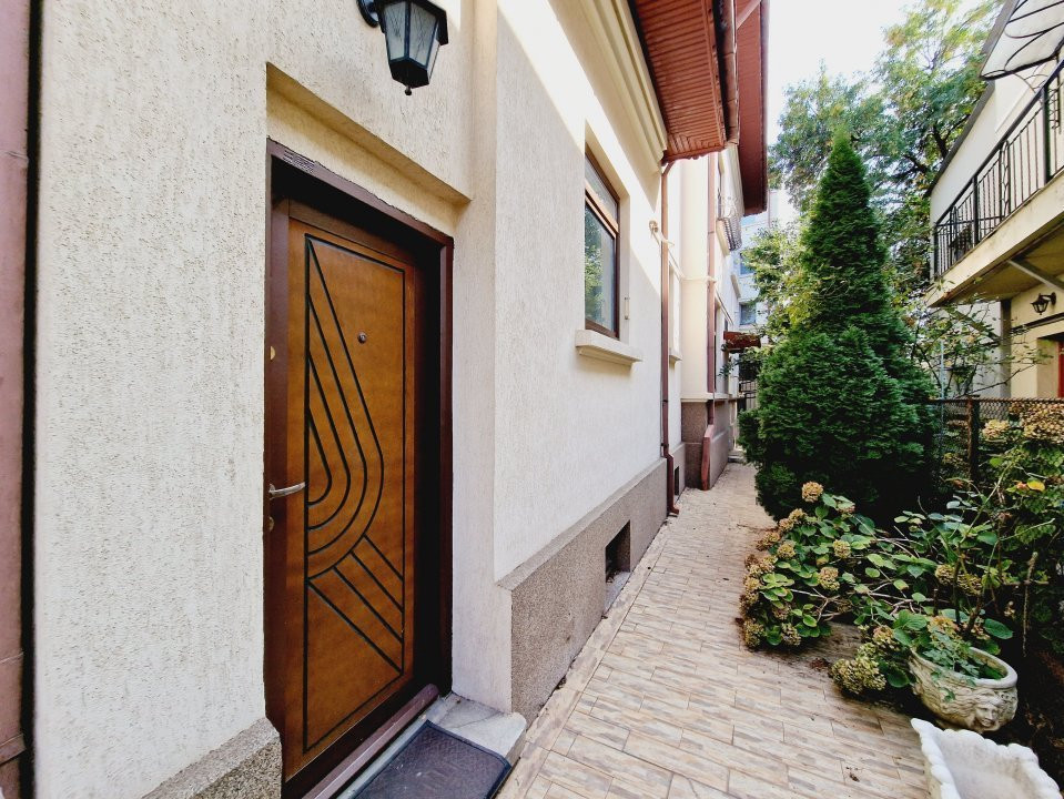 Central, elegant, versatil - Vila ideala pentru orice plan