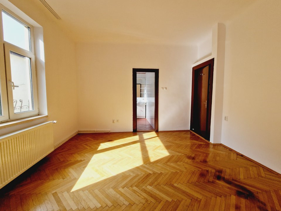 Central, elegant, versatil - Vila ideala pentru orice plan