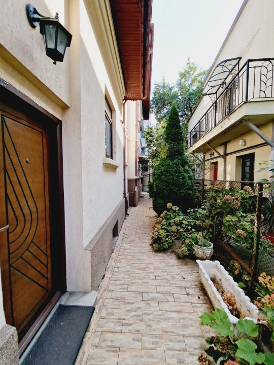 Central, elegant, versatil - Vila ideala pentru orice plan
