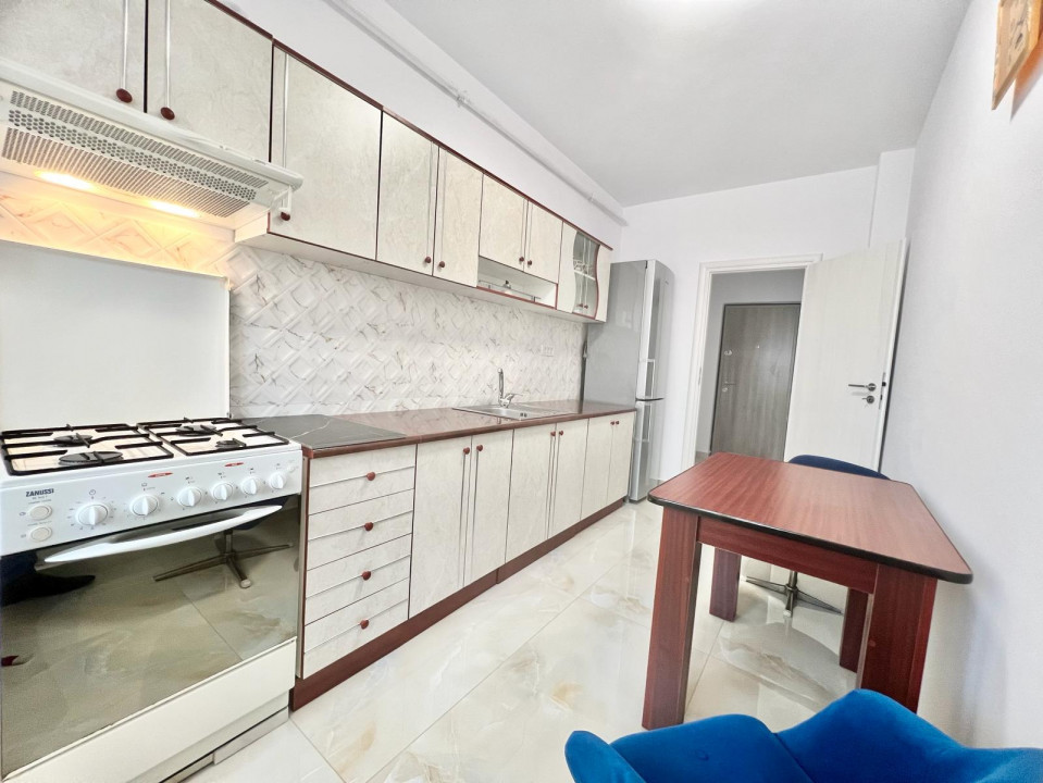 Apartament Pod Constanta, bloc nou, centrala proprie + Parcare 