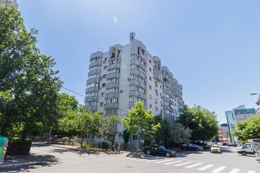 Apartament spatios, cu centrala - langa Mall Vitan 