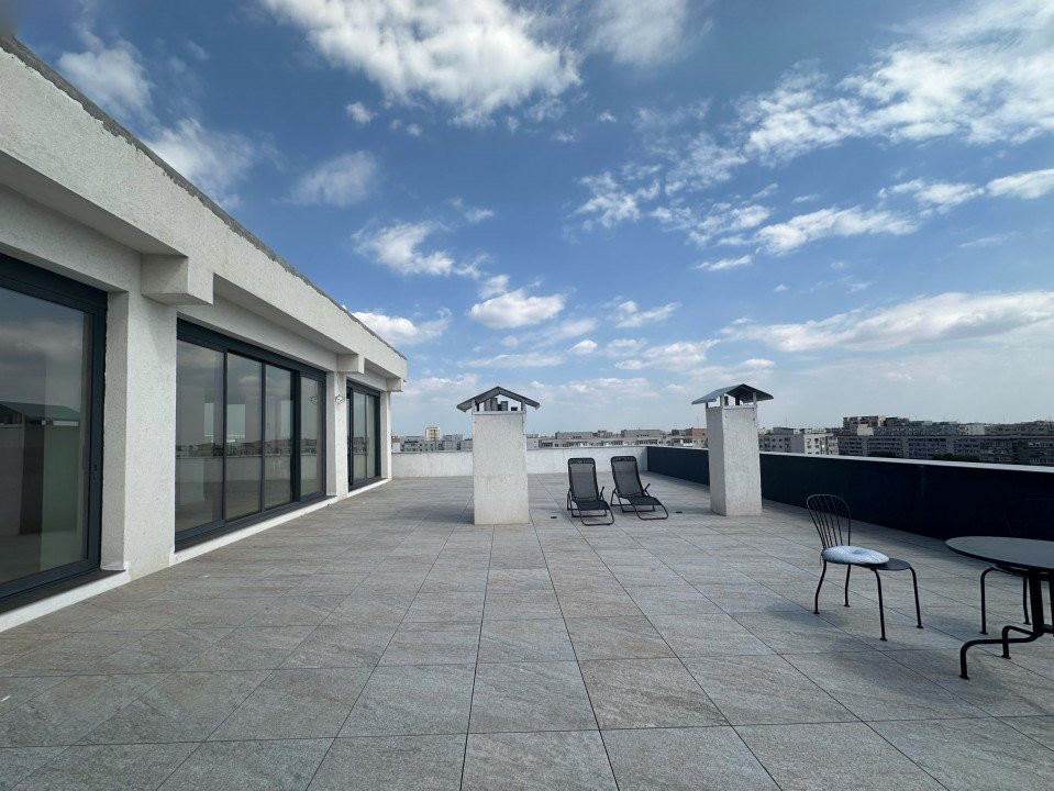 Visează la înălțime! Descoperă un penthouse de lux cu priveliști spectaculoase