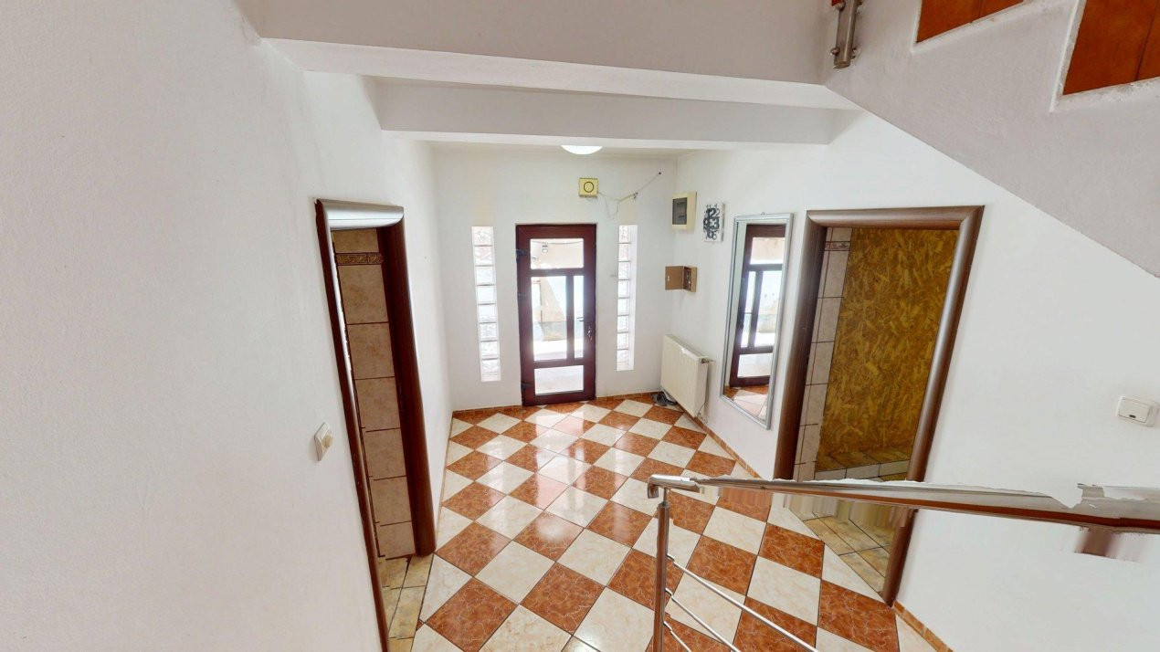 De vanzare Casa / Vila + Teren liber 420 mp + Piscina  Zona Prelungirea Ghencea