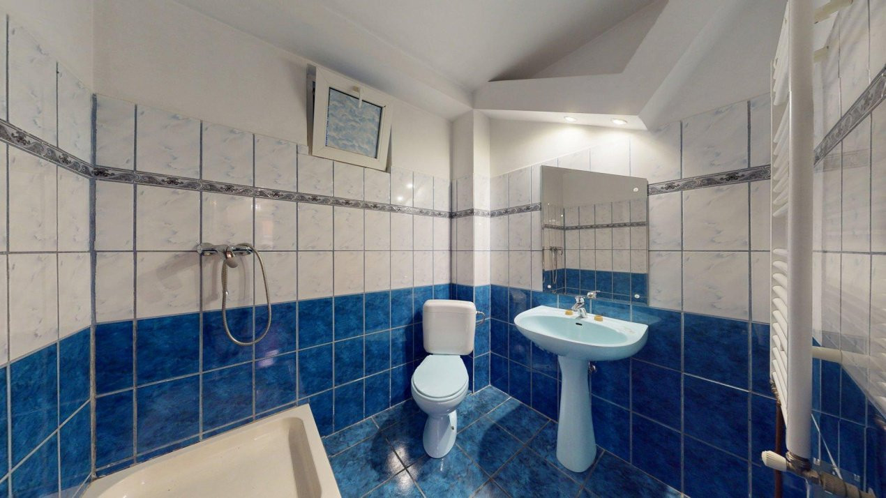 De vanzare Casa / Vila + Teren liber 420 mp + Piscina  Zona Prelungirea Ghencea