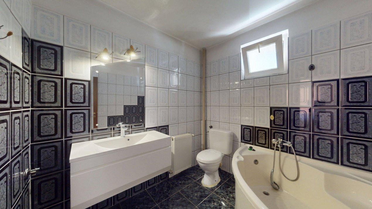 De vanzare Casa / Vila + Teren liber 420 mp + Piscina  Zona Prelungirea Ghencea