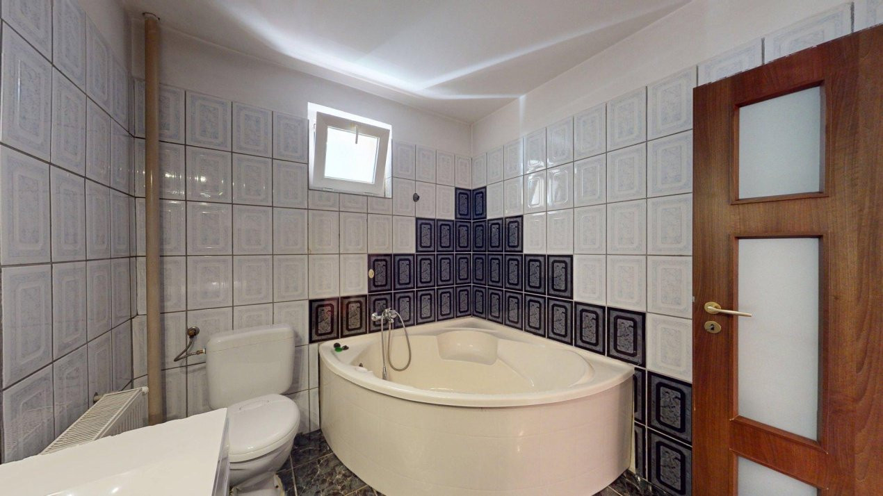 De vanzare Casa / Vila + Teren liber 420 mp + Piscina  Zona Prelungirea Ghencea