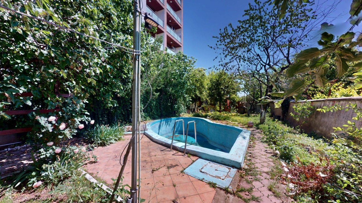 De vanzare Casa / Vila + Teren liber 420 mp + Piscina  Zona Prelungirea Ghencea