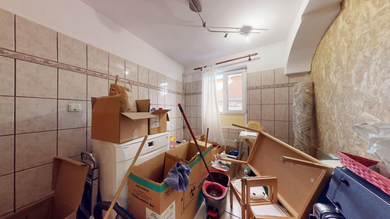 De vanzare Casa / Vila + Teren liber 420 mp + Piscina  Zona Prelungirea Ghencea