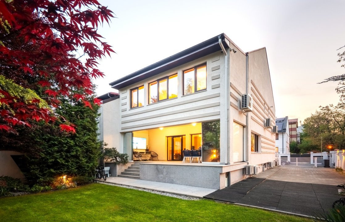 Vila Titan de vanzare - O proprietate care va depăși orice așteptare!