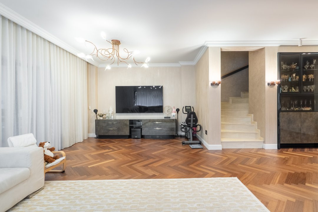 Vila Titan de vanzare - O proprietate care va depăși orice așteptare!