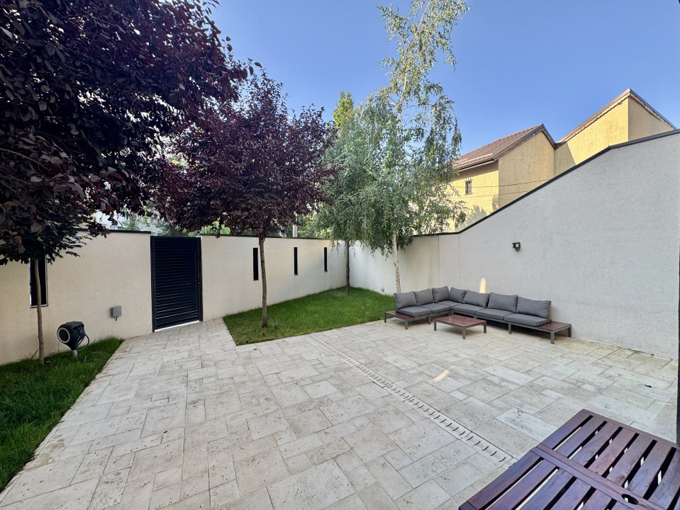 Casa superba de vanzare in zona Dristor - Park Lake - IOR 