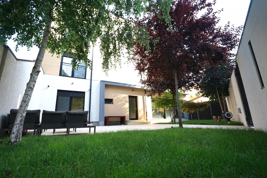 Casa superba de vanzare in zona Dristor - Park Lake - IOR 