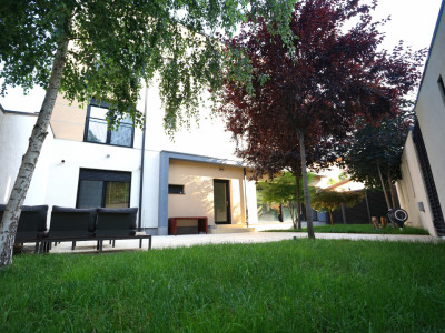 Casa superba de vanzare in zona Dristor - Park Lake - IOR 